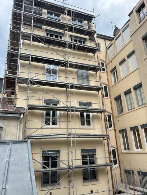 Ravalement de façade à Croix, Hem